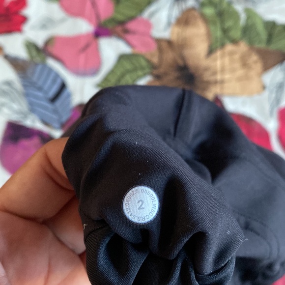 Lululemon Mastered Motion High-Rise Tight - Picture 11 of 11